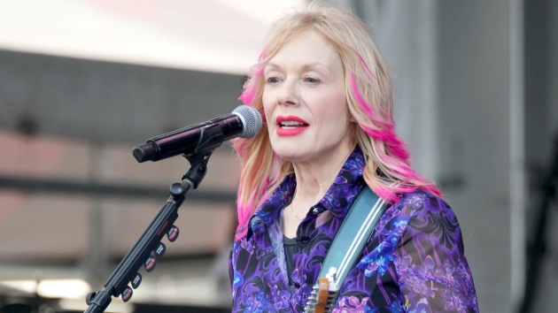 Heart’s Nancy Wilson helps Chappell Roan perform ‘Barracuda’ at New York show