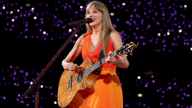 Talk about a great pumpkin: Taylor Swift honored on 735-pound gourd